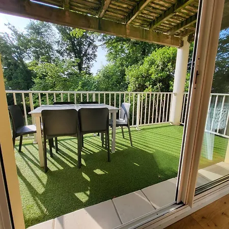 Amarine Avec Terrasse Et Piscine Collective Chauffee Apartmán *